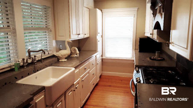 511 Liberty Street Fairhope, AL 36532 - Photo 10 of 16