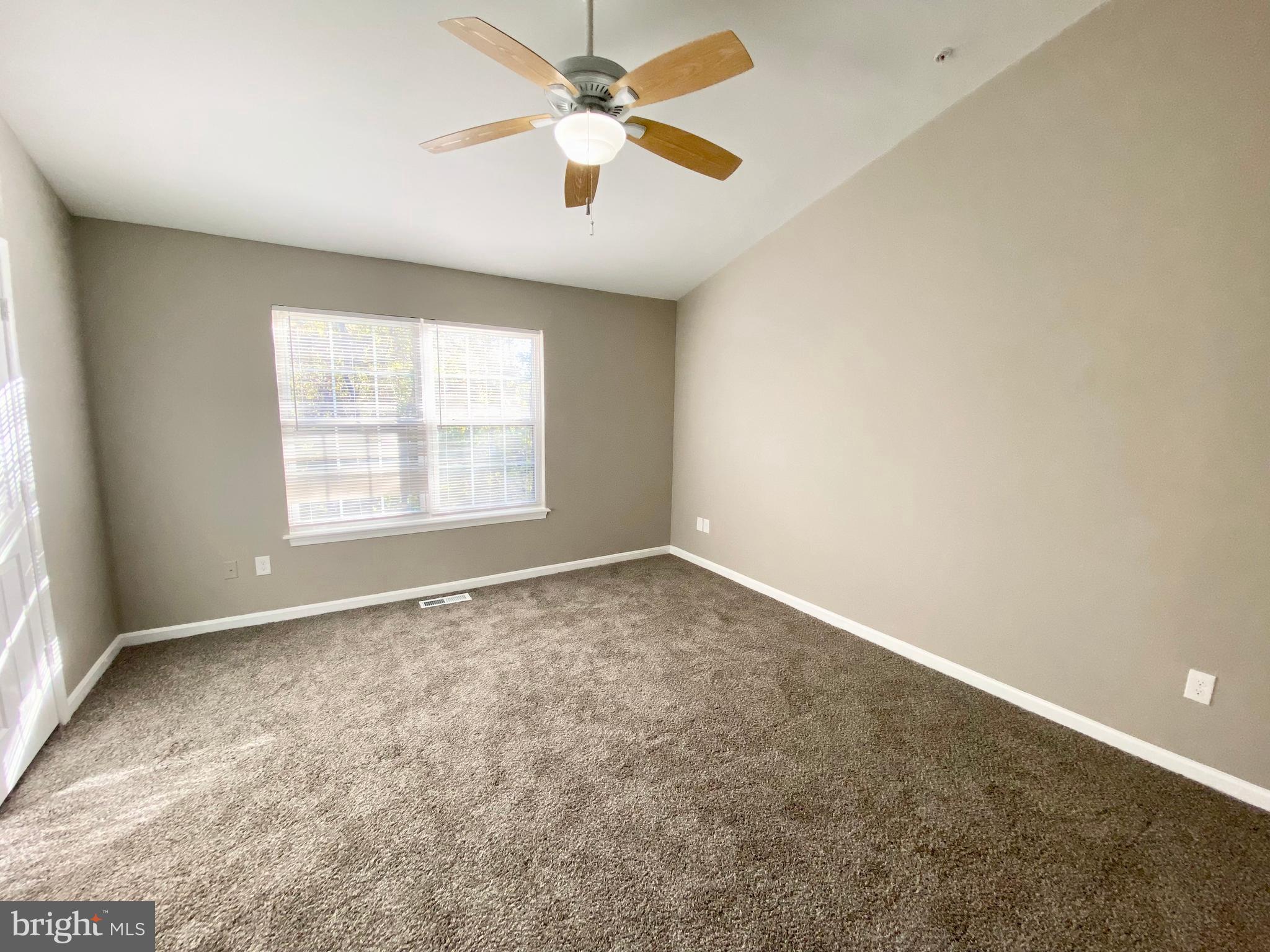 6524 Ridgeborne Drive Rosedale, MD 21237 - Photo 19 of 30 Primary bedroom