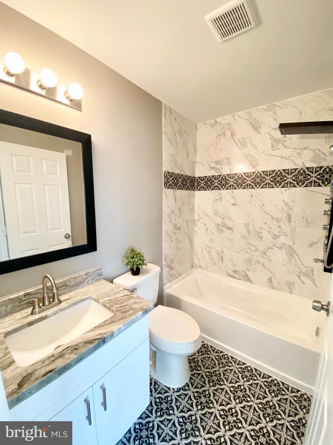 6524 Ridgeborne Drive Rosedale, MD 21237 - Photo 21 of 30 Primary bedroom bath