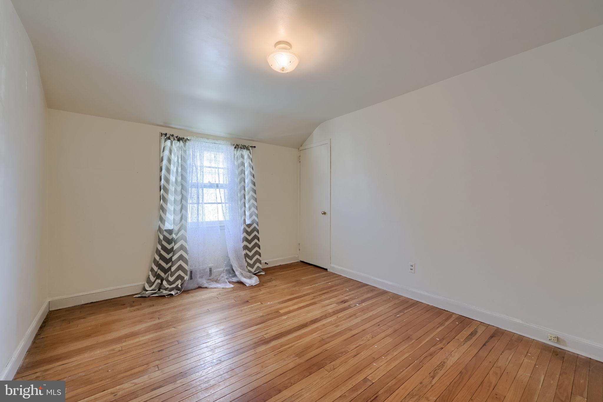 812 Brighton Avenue Reading, PA 19606 - Photo 25 of 33