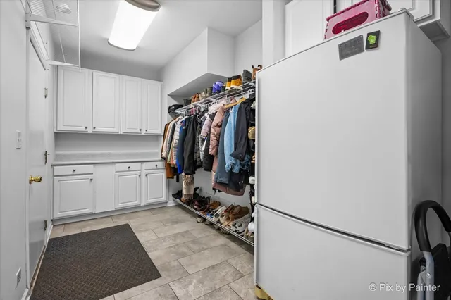 $339,900 | 2232 Vanderbilt Drive, Geneva, IL 60134