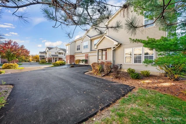 $339,900 | 2232 Vanderbilt Drive, Geneva, IL 60134