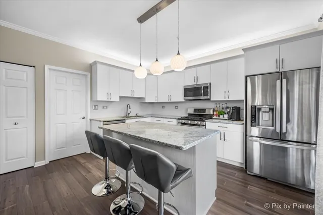 $339,900 | 2232 Vanderbilt Drive, Geneva, IL 60134