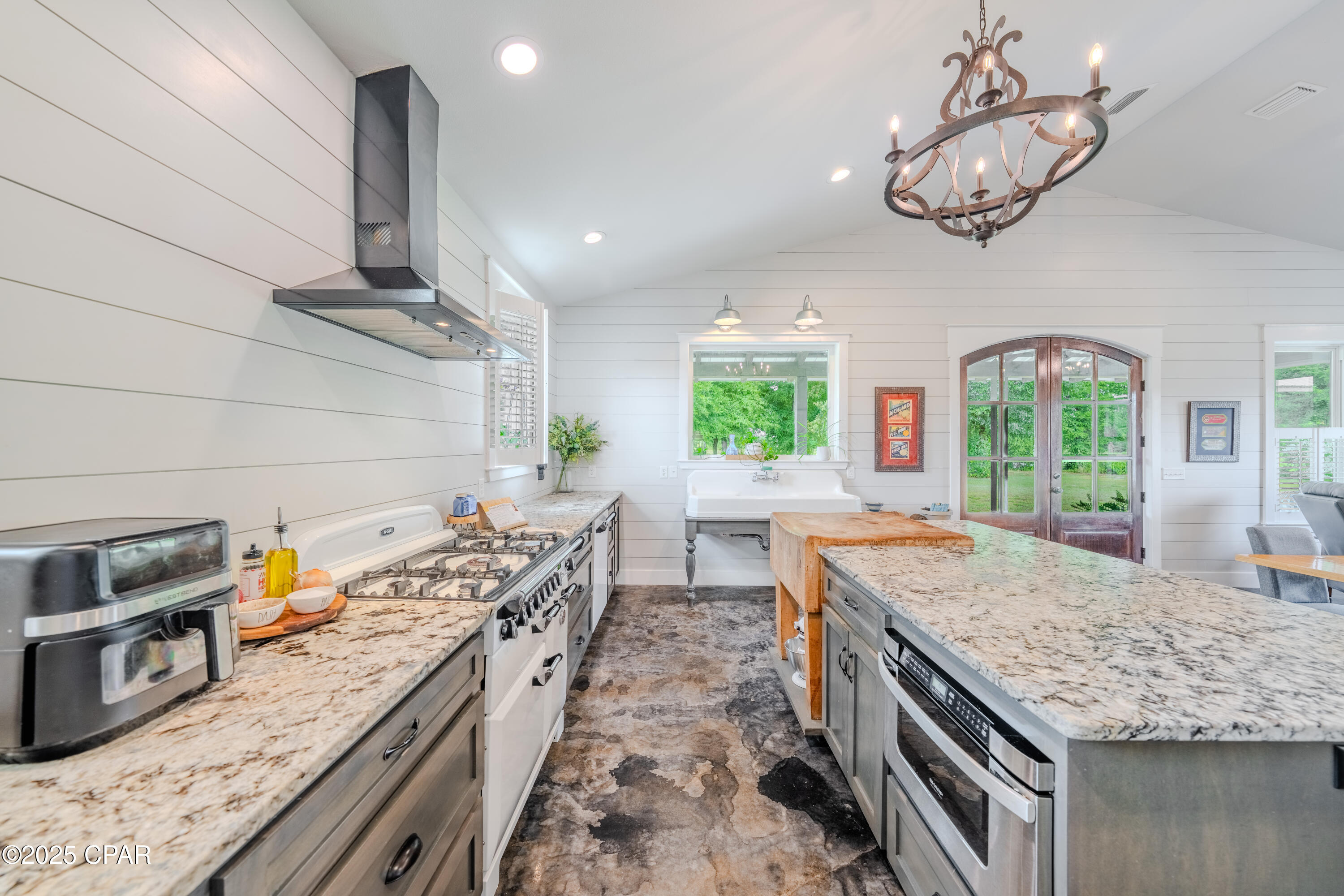 2818 Lawrence Road Marianna, FL 32446 - Photo 11 of 45 Gallery Image 11