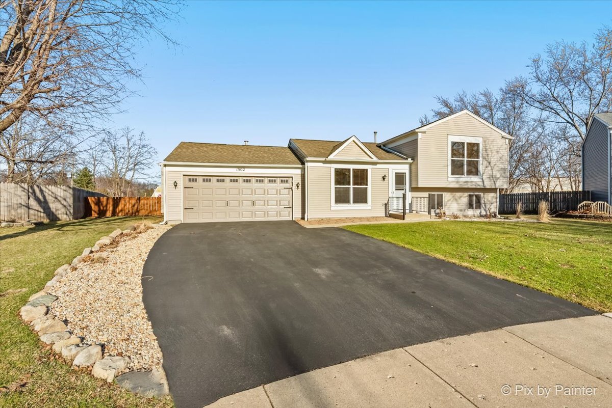 1502 Sawgrass Court Elgin, IL 60123 - Photo 3 of 39