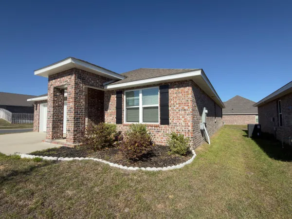 $297,500 | 4707 Airmen Drive, Crestview, FL 32539