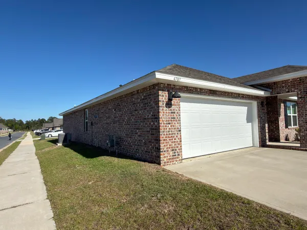 $297,500 | 4707 Airmen Drive, Crestview, FL 32539