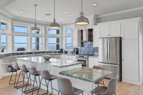 $1,350,000 | 2396 Sand Drift Lane, Crystal Beach, TX 77650