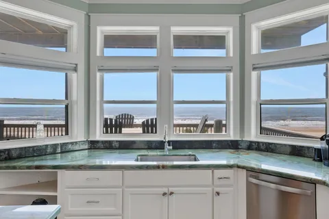 $1,350,000 | 2396 Sand Drift Lane, Crystal Beach, TX 77650