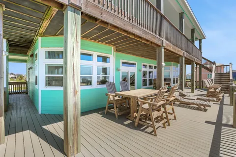 $1,350,000 | 2396 Sand Drift Lane, Crystal Beach, TX 77650