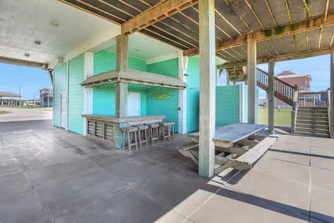 $1,350,000 | 2396 Sand Drift Lane, Crystal Beach, TX 77650