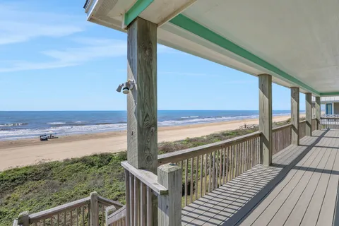 $1,350,000 | 2396 Sand Drift Lane, Crystal Beach, TX 77650