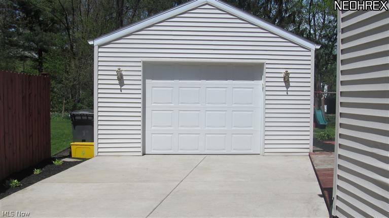 346 Ewing Road Youngstown, OH 44512 - Photo 2 of 14 Gallery Image 2
