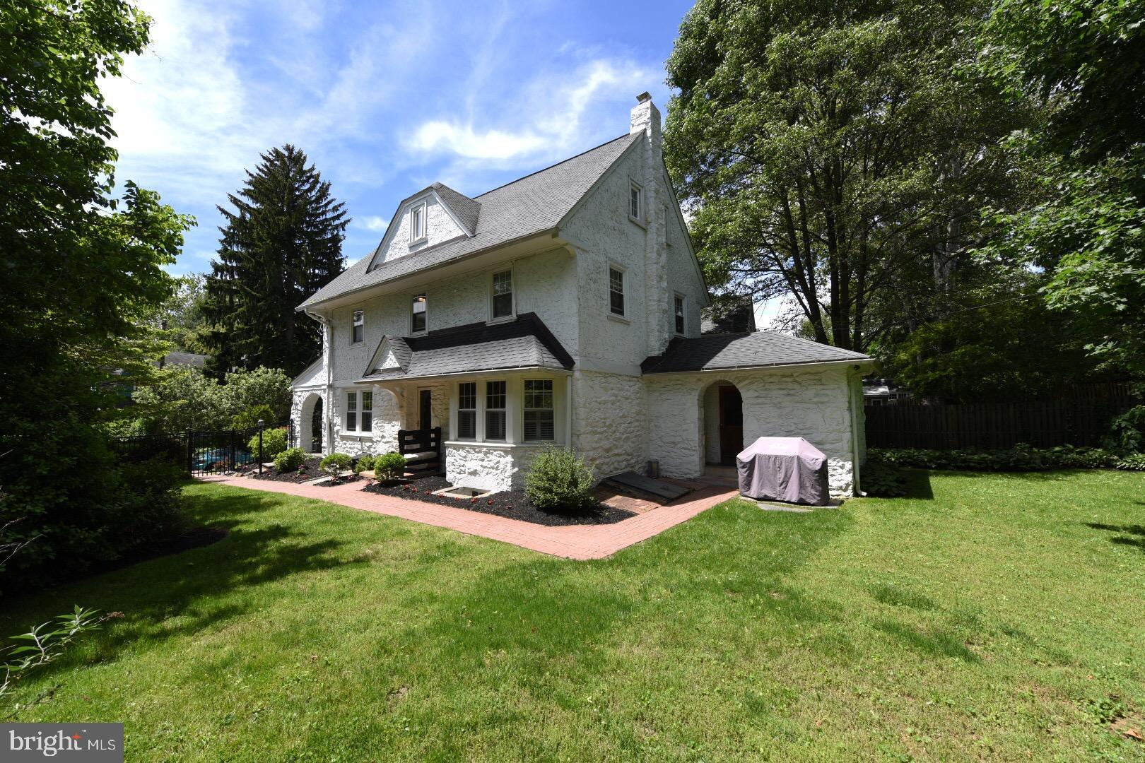 15 Shirley Road Narberth, PA 19072 - Photo 22 of 25 Large, private back yard