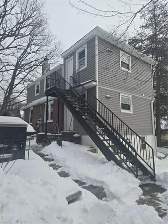 $3,000 | 80 Hillwood Drive, Huntington Station, NY 11746
