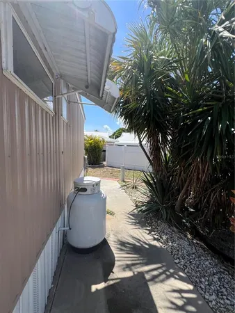 $94,000 | 7950 Highway 78, Unit 192, Okeechobee, FL 34974