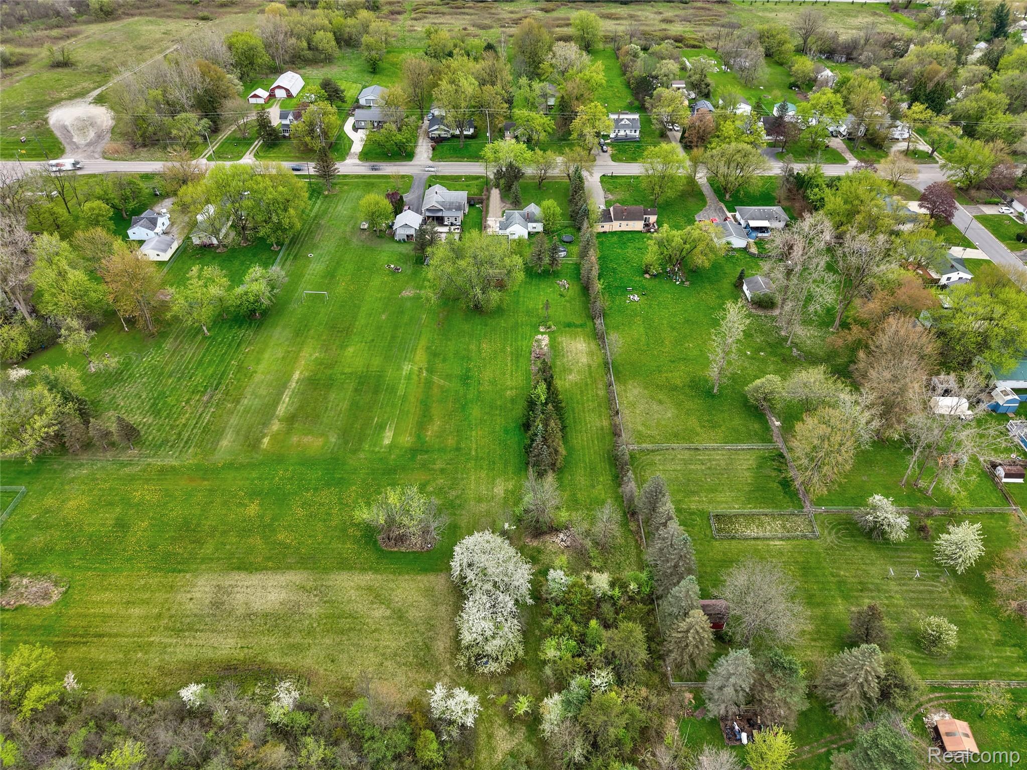6383 Lapeer Road Burton, MI 48509 - Photo 37 of 44 Overview of rural landscape