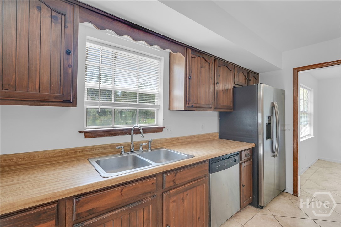 103 Hillgate Road Savannah, GA 31404 - Photo 32 of 47