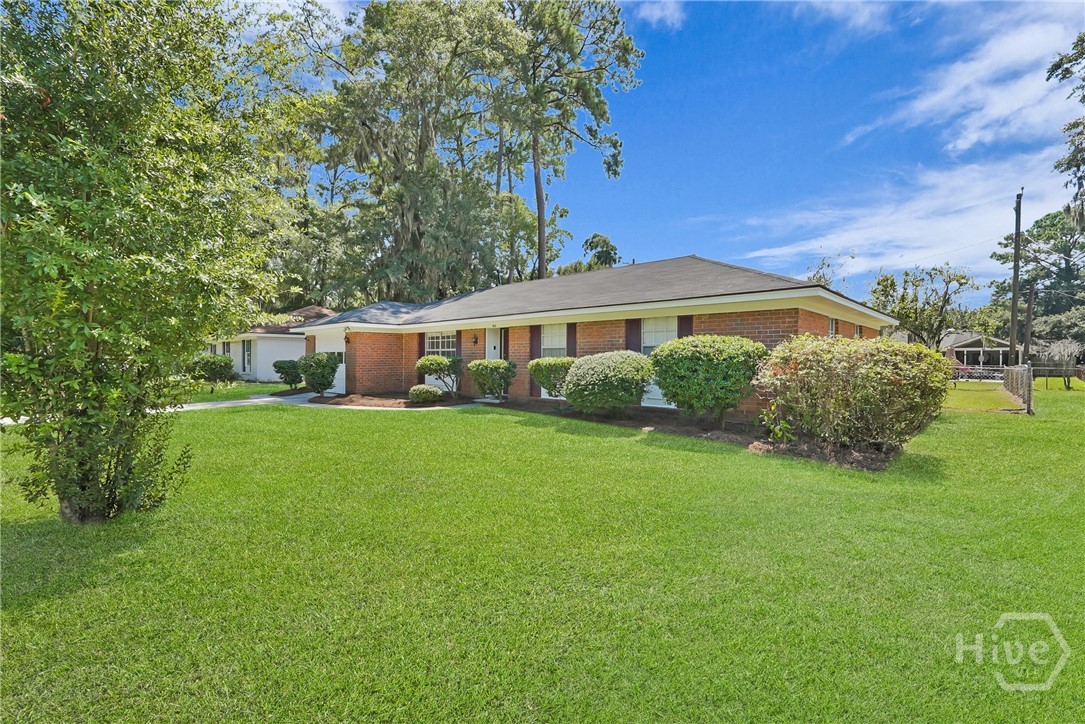 103 Hillgate Road Savannah, GA 31404 - Photo 3 of 47 **grass has been virtually enhanced