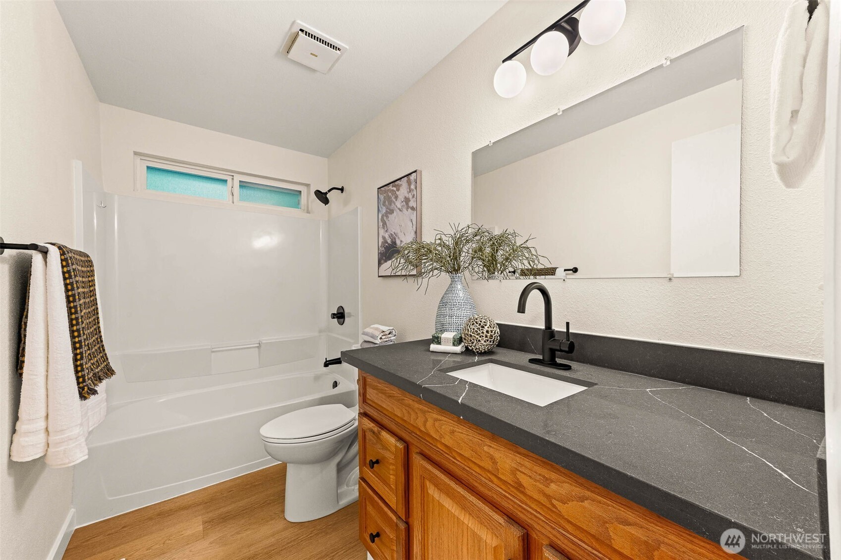 4002 Southwest 333rd Street Federal Way, WA 98023 - Photo 12 of 26 Gallery Image 12