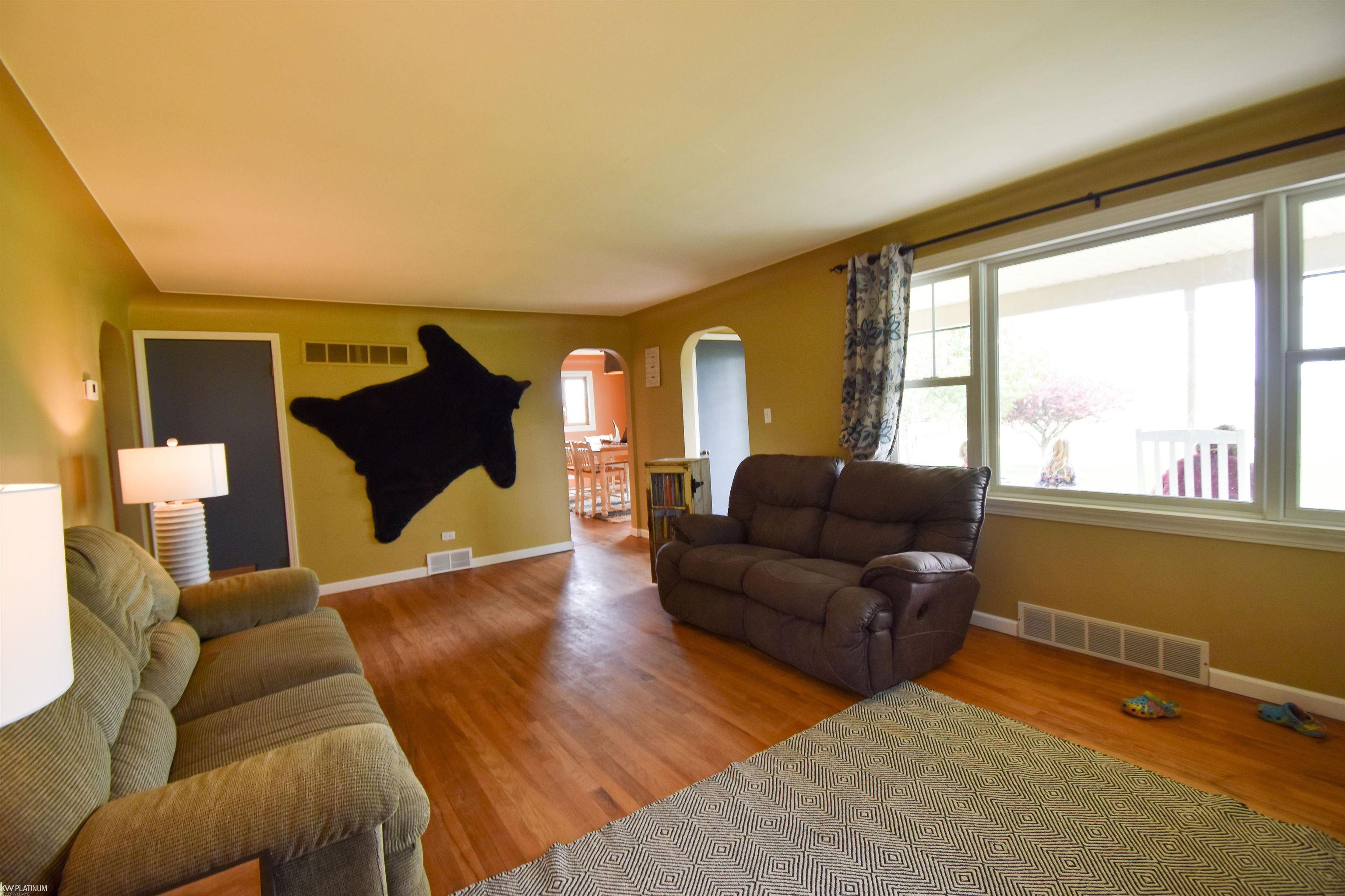 321 East Custer Road Sandusky, MI 48471 - Photo 4 of 14 50109490-3.JPG