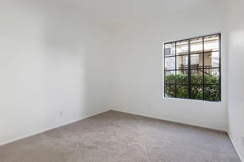 $899,000 | 1230 Franciscan Court, Unit 7, Carpinteria, CA 93013