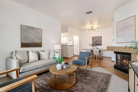 $899,000 | 1230 Franciscan Court, Unit 7, Carpinteria, CA 93013