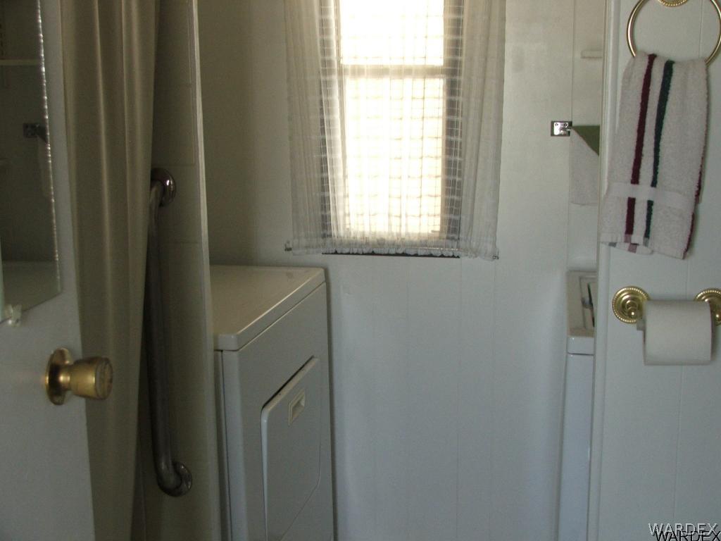 1663 East Gran Fort Mohave, AZ 86426 - Photo 18 of 34 a bathroom with a shower