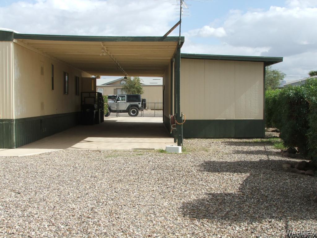 1663 East Gran Fort Mohave, AZ 86426 - Photo 30 of 34 a view of a car garage