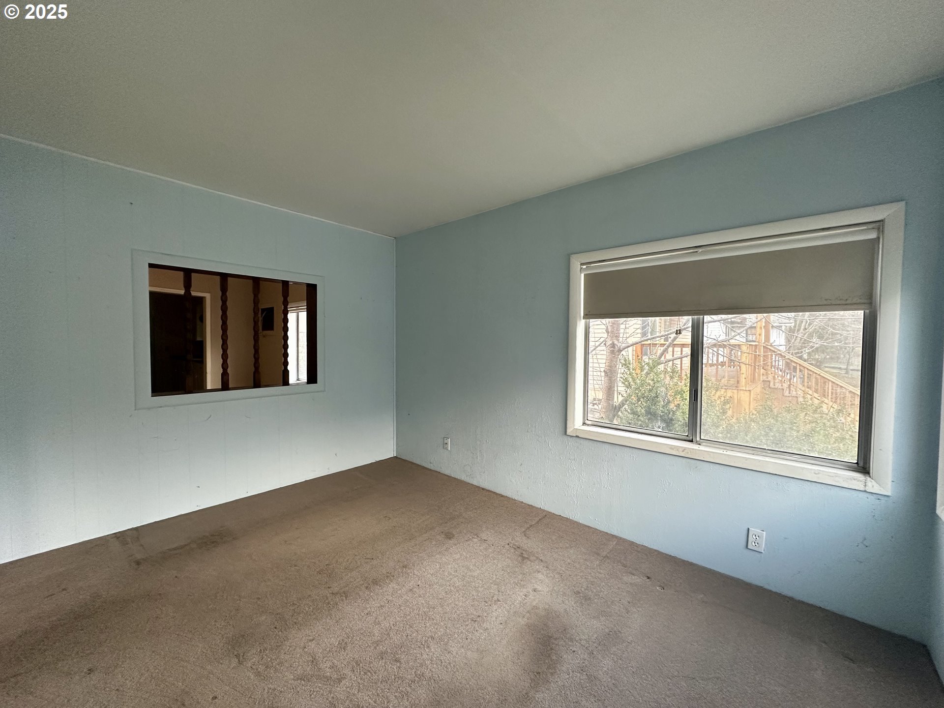 517 Main Street Klickitat, WA 98628 - Photo 19 of 41 an empty room with windows