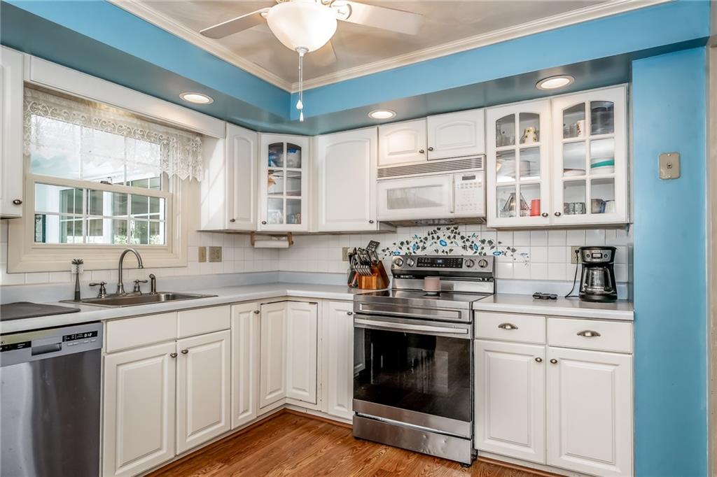 202 Locust Street Rural Valley, PA 16249 - Photo 8 of 43