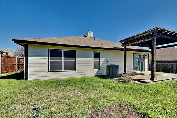 $1,975 | 1409 Santos Drive, Denton, TX 76207
