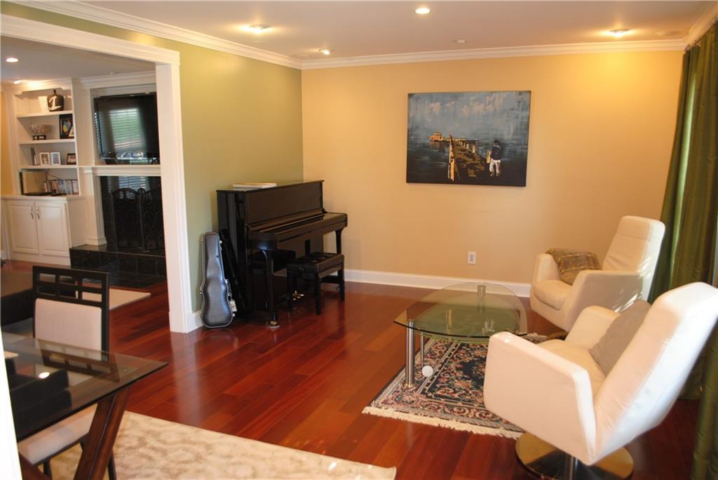 13194 Knoll Ridge Fishers, IN 46038 - Photo 3 of 23 Gallery Image 3