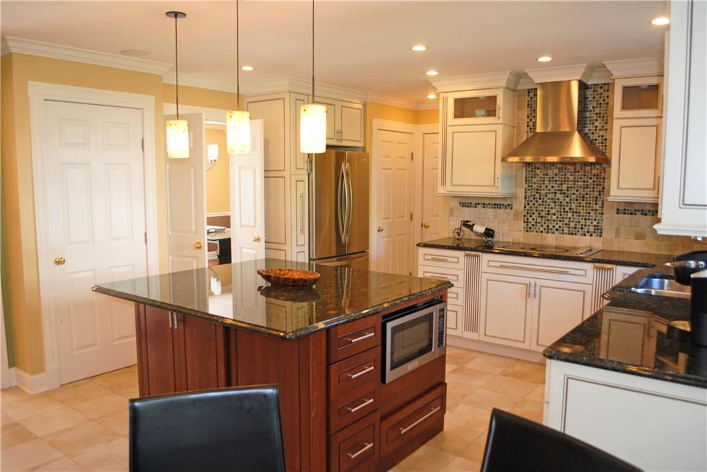 13194 Knoll Ridge Fishers, IN 46038 - Photo 6 of 23 Gallery Image 6