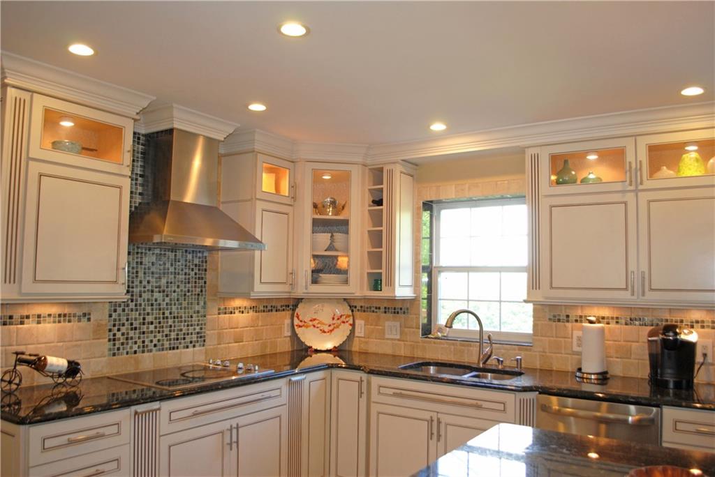 13194 Knoll Ridge Fishers, IN 46038 - Photo 8 of 23 Gallery Image 8