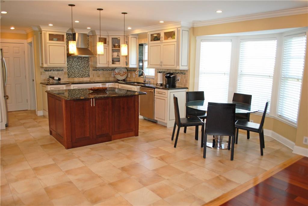 13194 Knoll Ridge Fishers, IN 46038 - Photo 10 of 23 Gallery Image 10