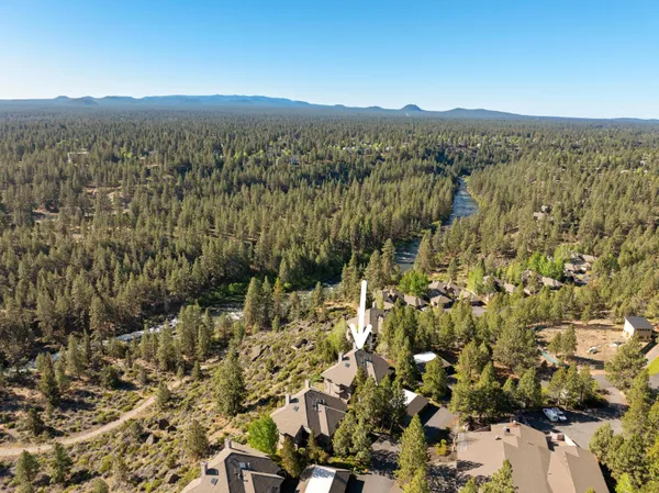 $675,000 | 19717 Southwest Mount Bachelor Drive, Unit 315, Bend, OR 97702