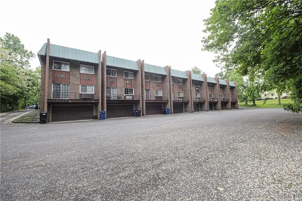 $3,400,000 | 1215-29 James Street, Syracuse, NY 13203