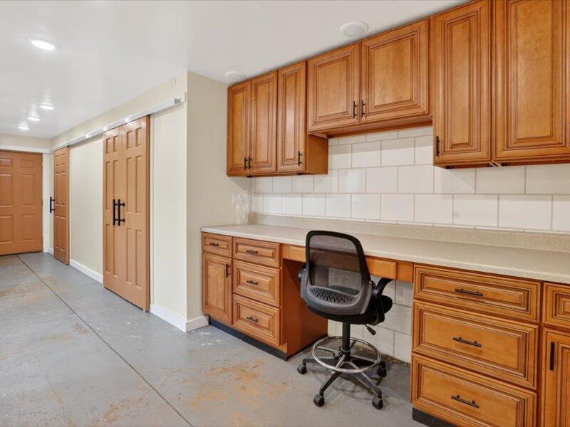 2255 North Portage Road Jackson, MI 49201 - Photo 16 of 45 16-2255-N-Portage-Rd-Jackson-Windowstill