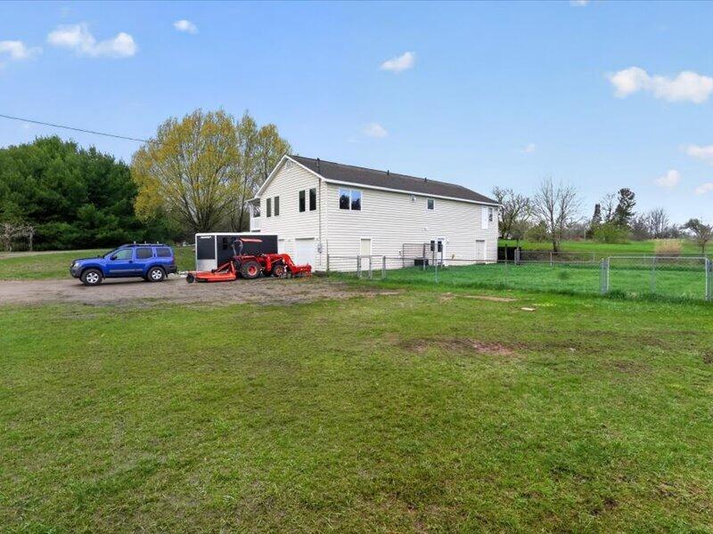2255 North Portage Road Jackson, MI 49201 - Photo 37 of 45 37-2255-N-Portage-Rd-Jackson-Windowstill