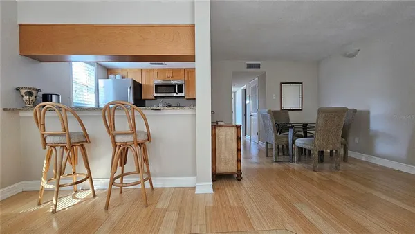 $1,695 | 2525 West Bay Drive, Unit B24, Belleair Bluffs, FL 33770