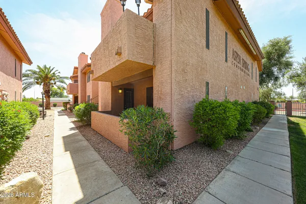 $215,000 | 1075 East Chandler Boulevard, Unit 104, Chandler, AZ 85225