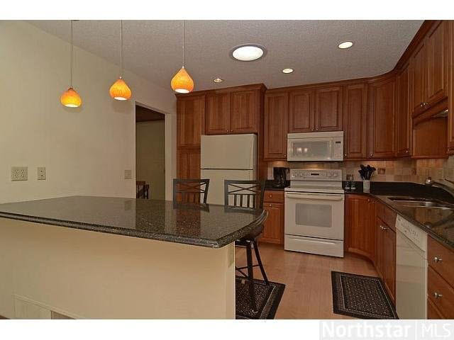 9379 Nesbitt Road Bloomington, MN 55437 - Photo 3 of 11