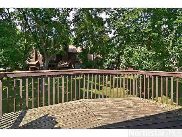 9379 Nesbitt Road Bloomington, MN 55437 - Photo 7 of 11