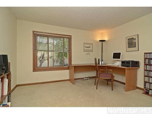 9379 Nesbitt Road Bloomington, MN 55437 - Photo 8 of 11