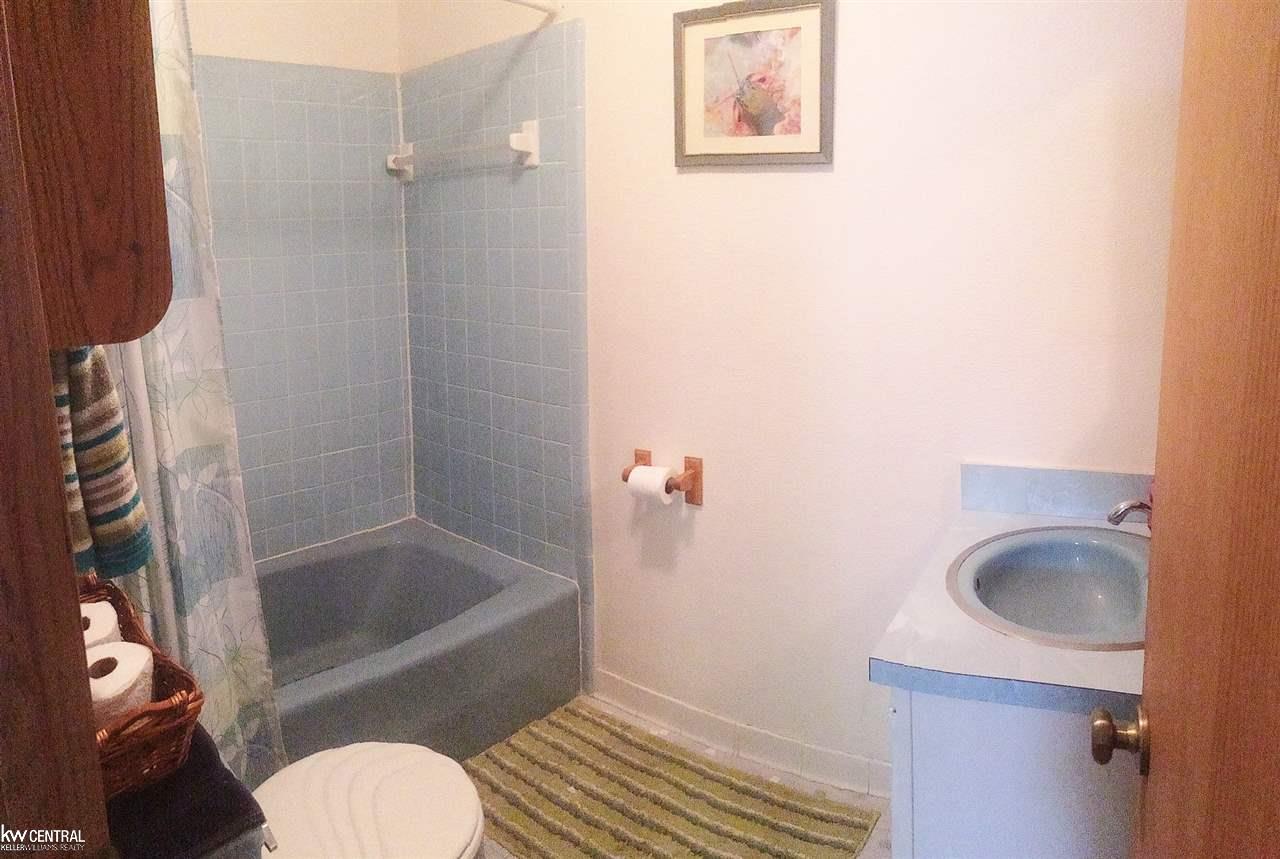 2887 Wisconsin Road Troy, MI 48083 - Photo 16 of 23