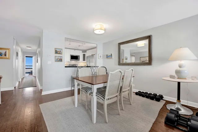 $369,900 | 3150 North Sheridan Road, Unit 14A, Chicago, IL 60657