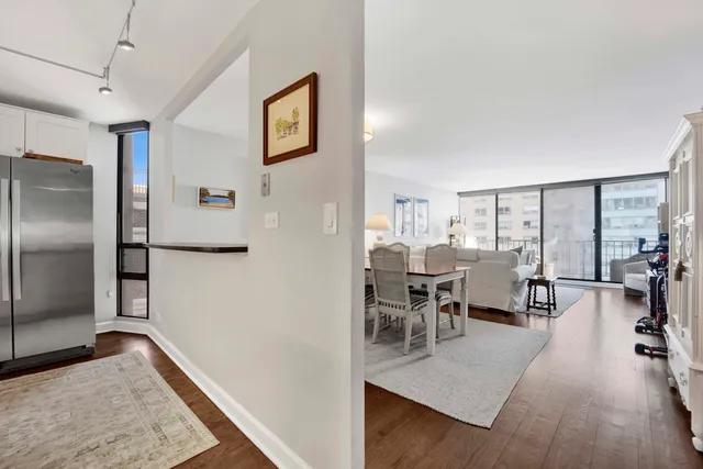 $369,900 | 3150 North Sheridan Road, Unit 14A, Chicago, IL 60657