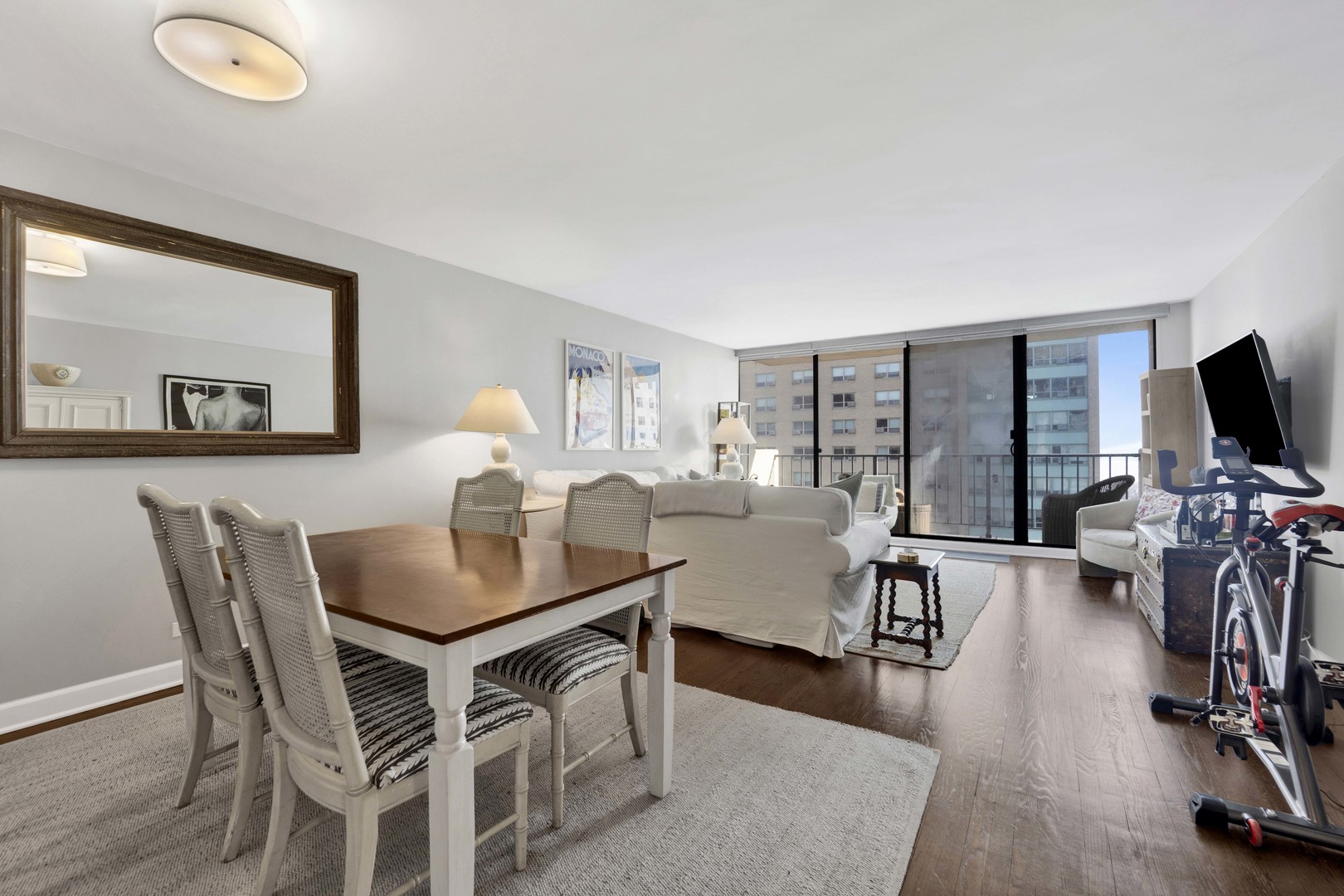 3150 North Sheridan Road, Unit 14A Chicago, IL 60657 - Photo 10 of 31