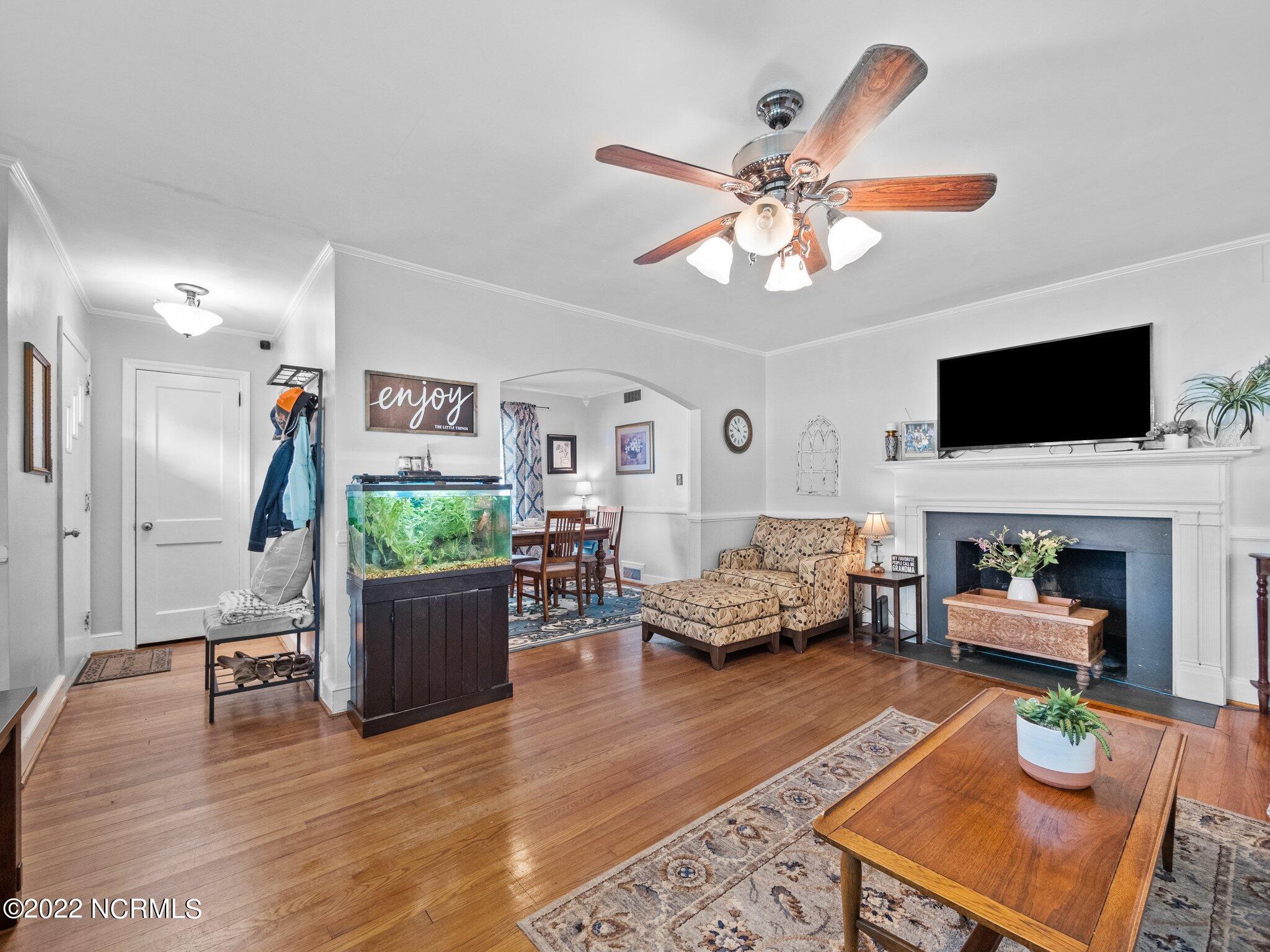 301 West 3rd Street Ayden, NC 28513 - Photo 3 of 31 32-web-or-mls-P8260089